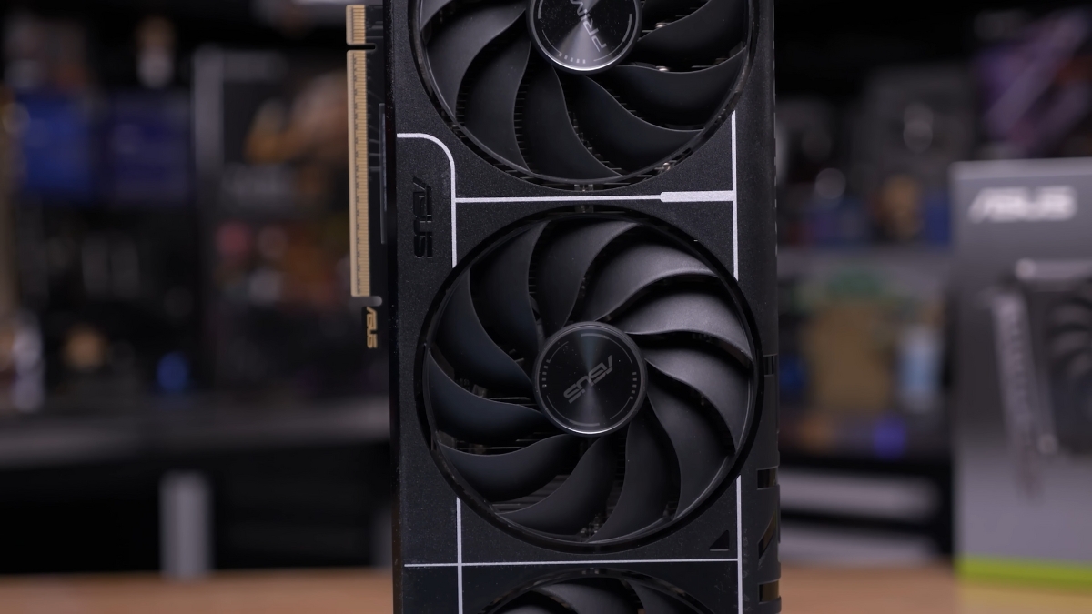 RX 9060 XT vs RTX 5060 Ti – so sánh bộ nhớ GDDR7 8GB và 16GB của RTX 5060 Ti trong phân khúc tầm trung