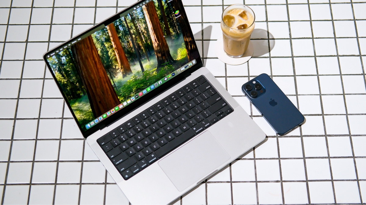 Sinh viên ngành Ngoại ngữ nên mua MacBook nào cho phù hợp