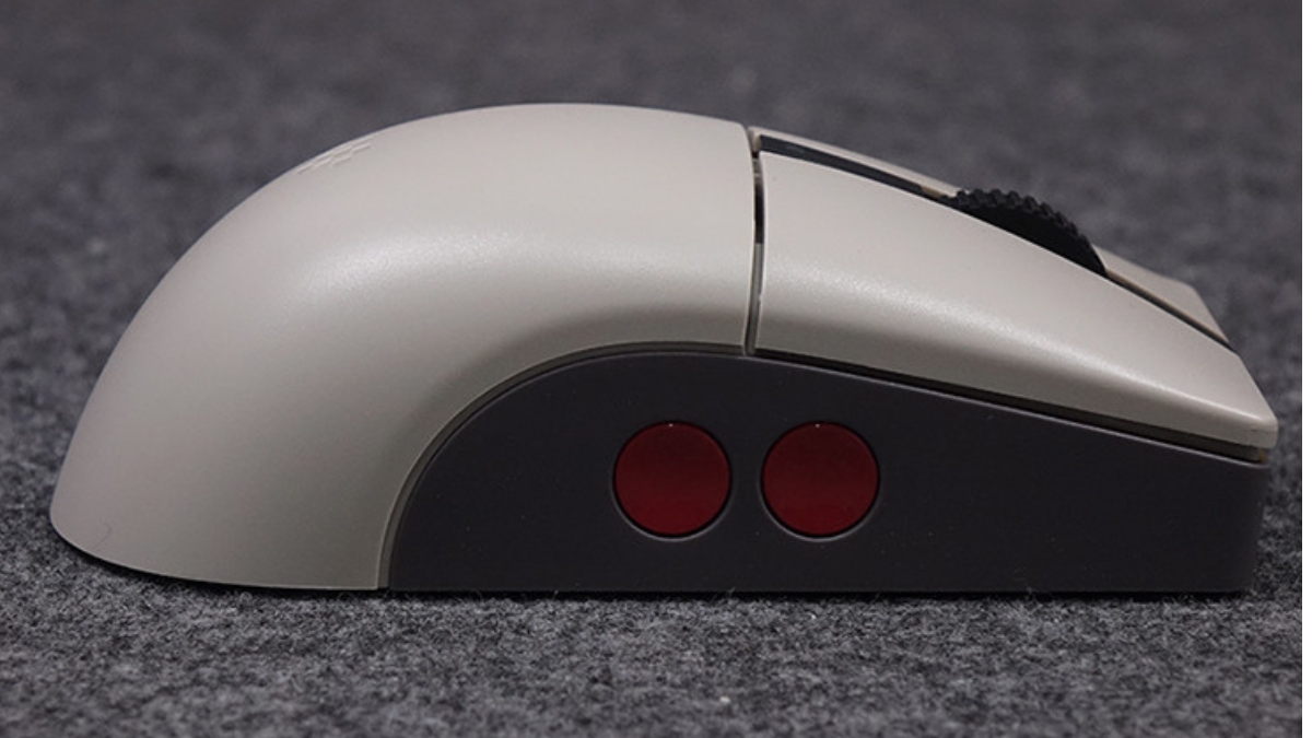 Trên tay 8BitDo Retro R8 N Edition thiết kế retro