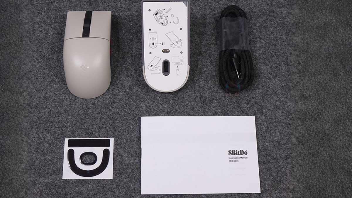 Trên tay 8BitDo Retro R8 N Edition phụ kiện đi kèm