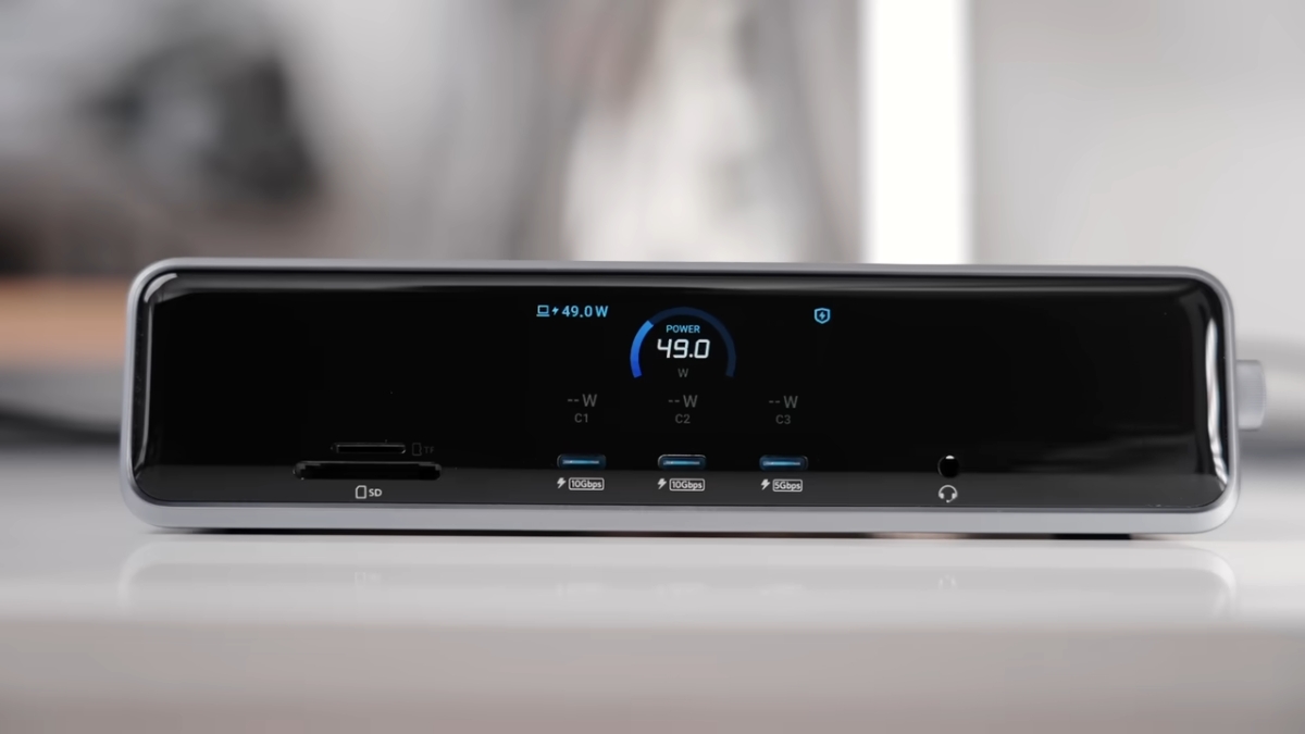 Trên tay Anker Prime DL7400 với thiết kế mỏng gọn dành cho góc setup tối giản