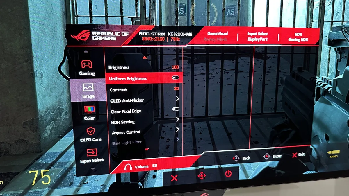 Trên tay Asus ROG Strix XG32UQWMS với chế độ Uniform Brightness trong phần cài đặt OSD
