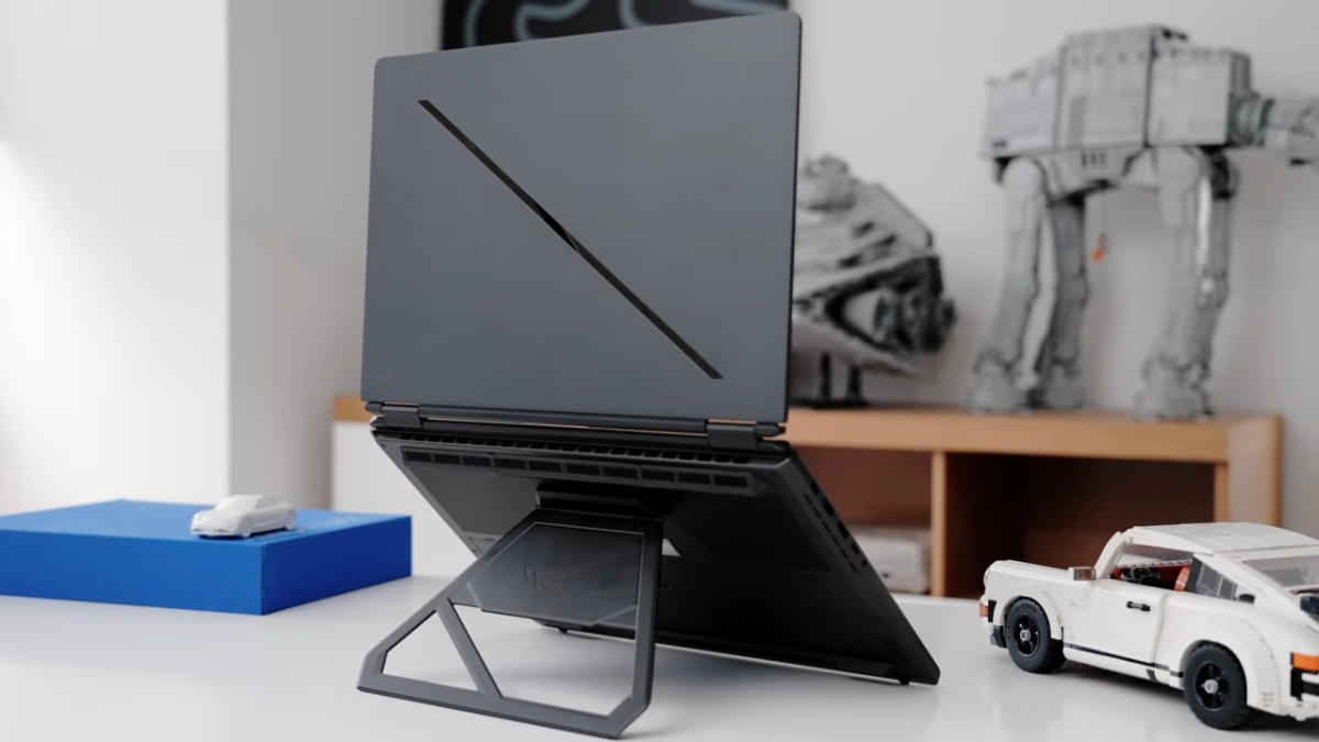 Trên tay ASUS ROG Zephyrus Duo với thiết kế hai màn hình ScreenPad Plus