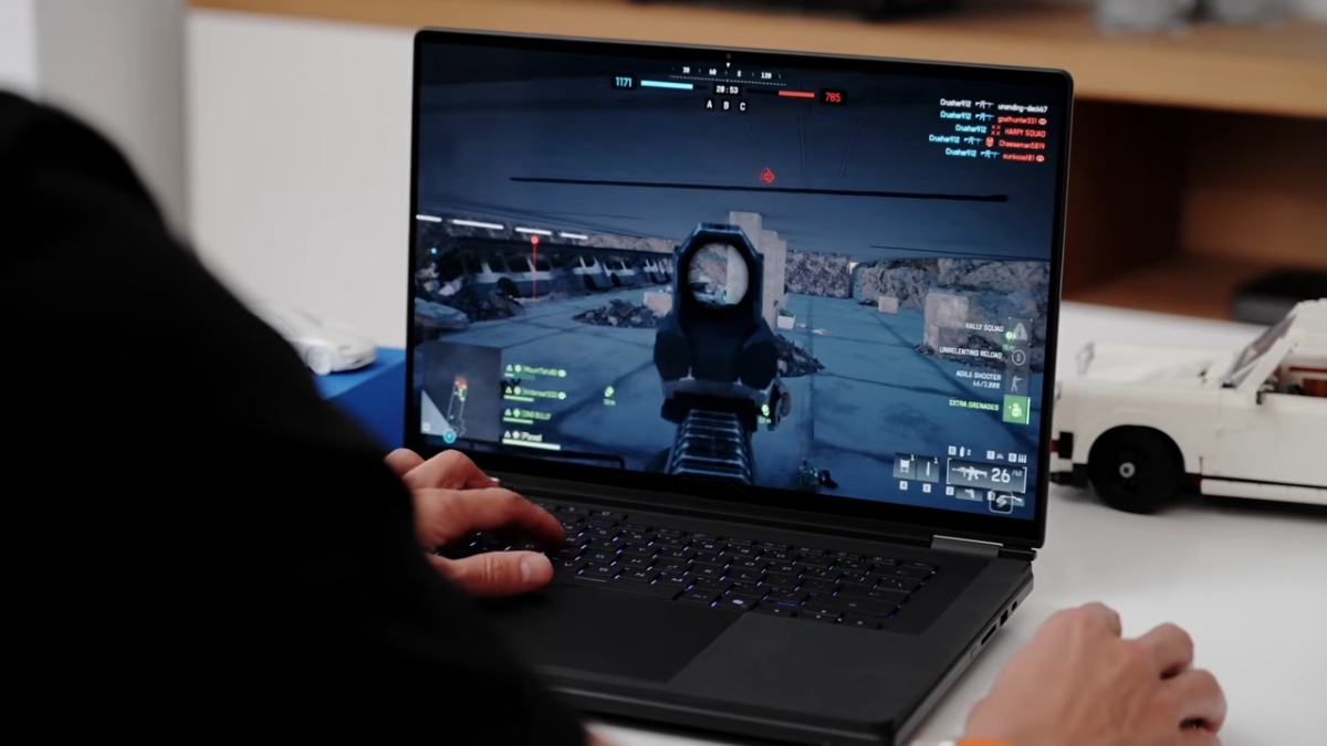 Trên tay ASUS ROG Zephyrus Duo với cấu hình Intel Core Ultra 9 và RTX 5090