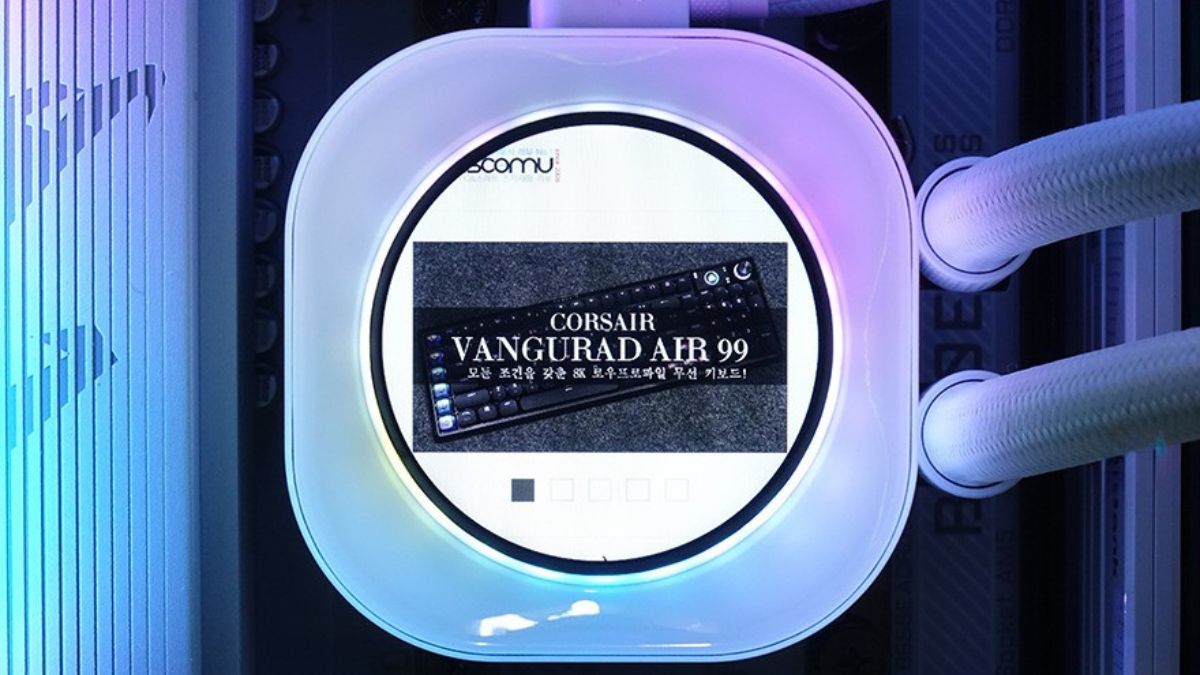 Trên tay Corsair iCUE LINK TITAN 360 RX LCD với màn hình IPS LCD độ phân giải 480 x 480 pixel.