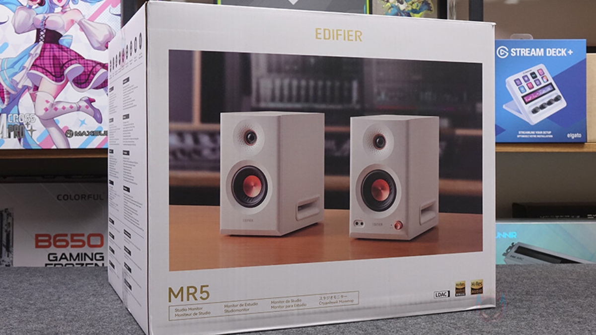 Trên tay Edifier MR5 với thiết kế loa kiểm âm 3 driver