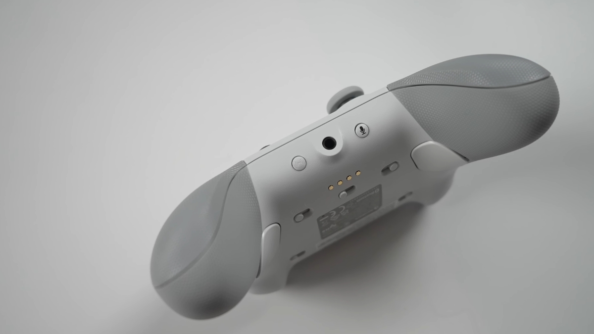 Trên tay GameSir G7 Pro với cổng 3.5mm và nút chuyển chế độ