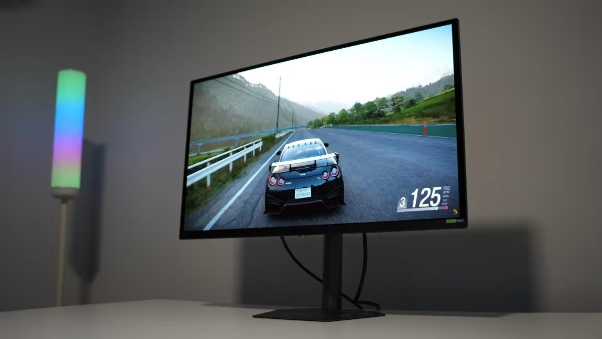 Trên tay GIGABYTE MO27Q2A thể hiện màu sắc và độ tương phản QD-OLED khi chơi game AAA