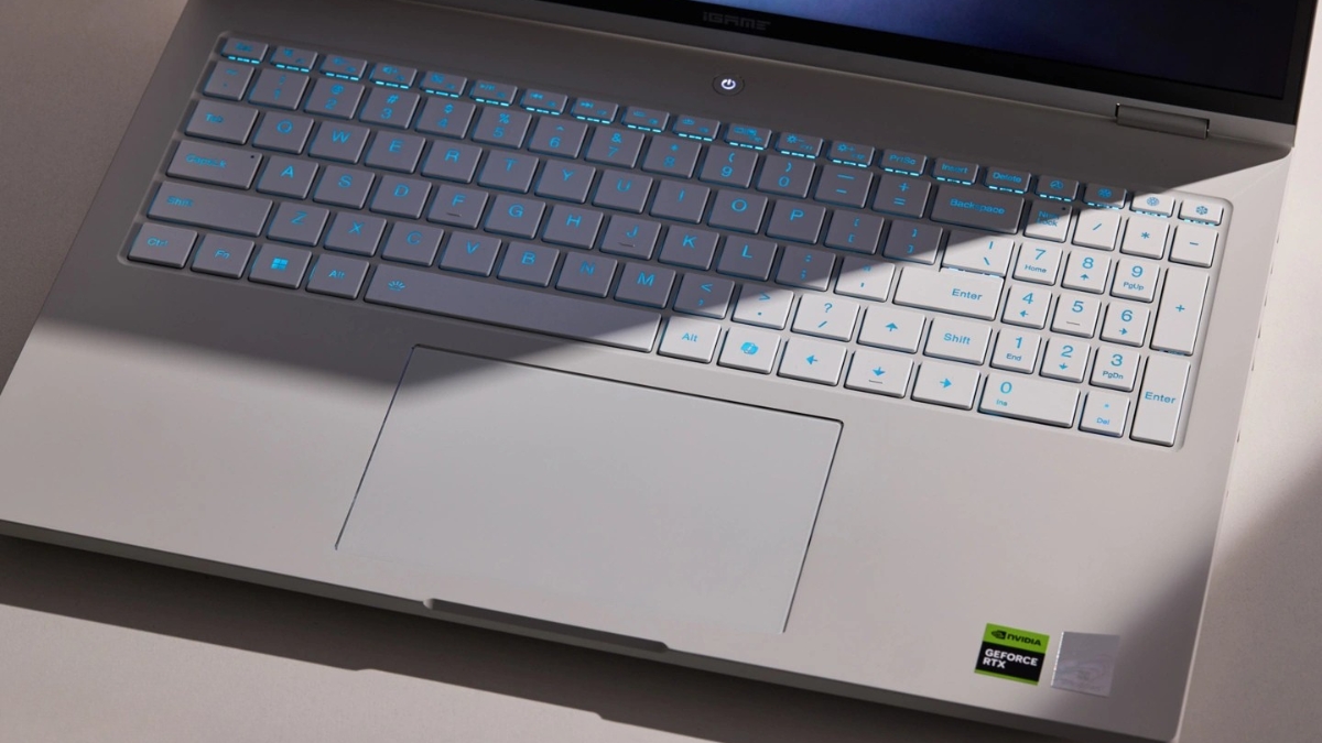 Trên tay iGame M16 Origo với bàn phím full-size hỗ trợ đèn nền RGB