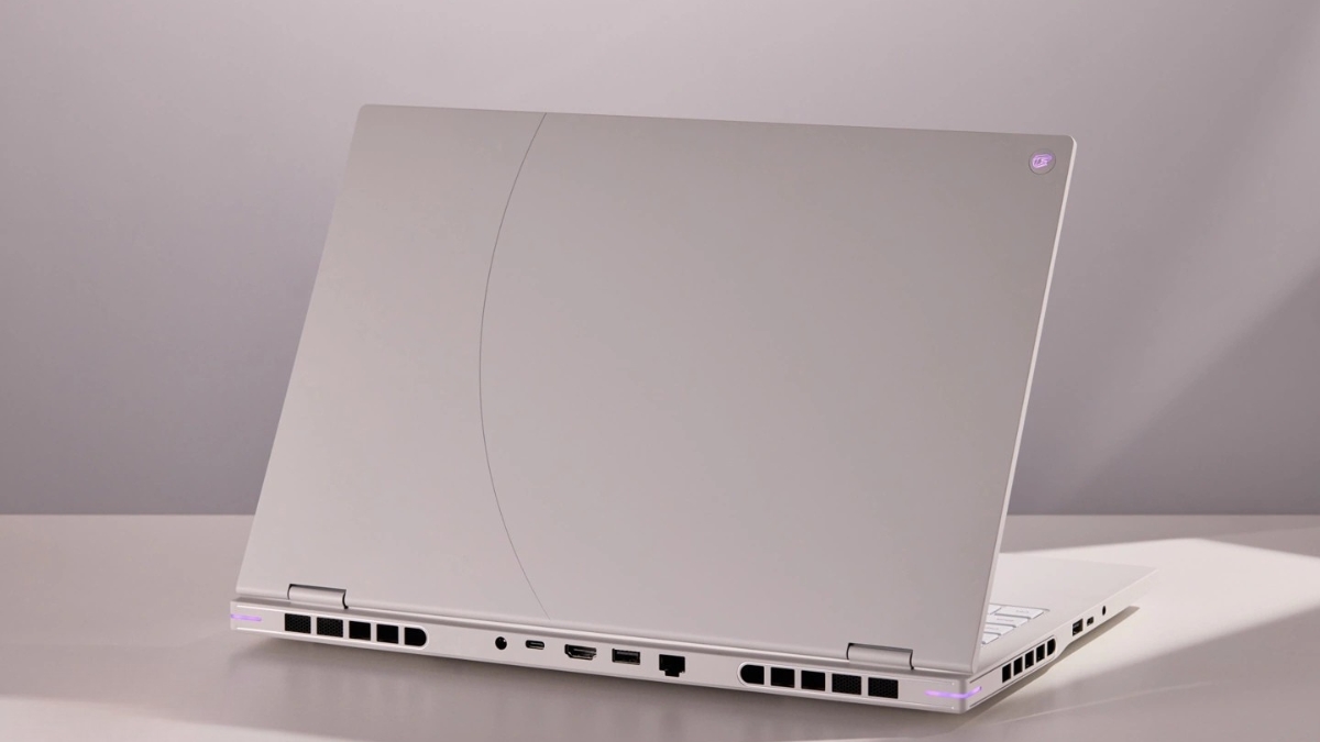 Trên tay iGame M16 Origo: Thông số cực ngon, ngoại hình cực đẹp, giá lại tốt, chỉ tiếc một điều Trên tay iGame M16 Origo: Thông số cực ngon, ngoại hình cực đẹp, giá lại tốt, chỉ tiếc một điều