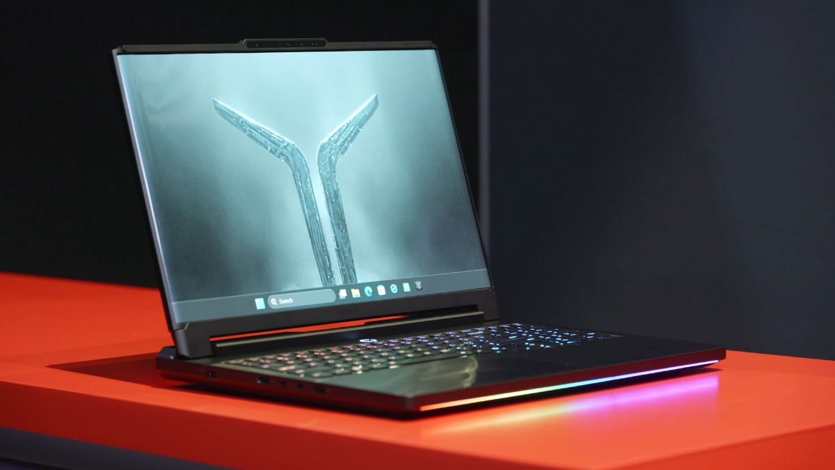 Trên tay concept laptop gaming màn hình cuộn 24inch của Lenovo để lại ấn tượng mạnh dù vẫn chỉ là concept tại CES 2026