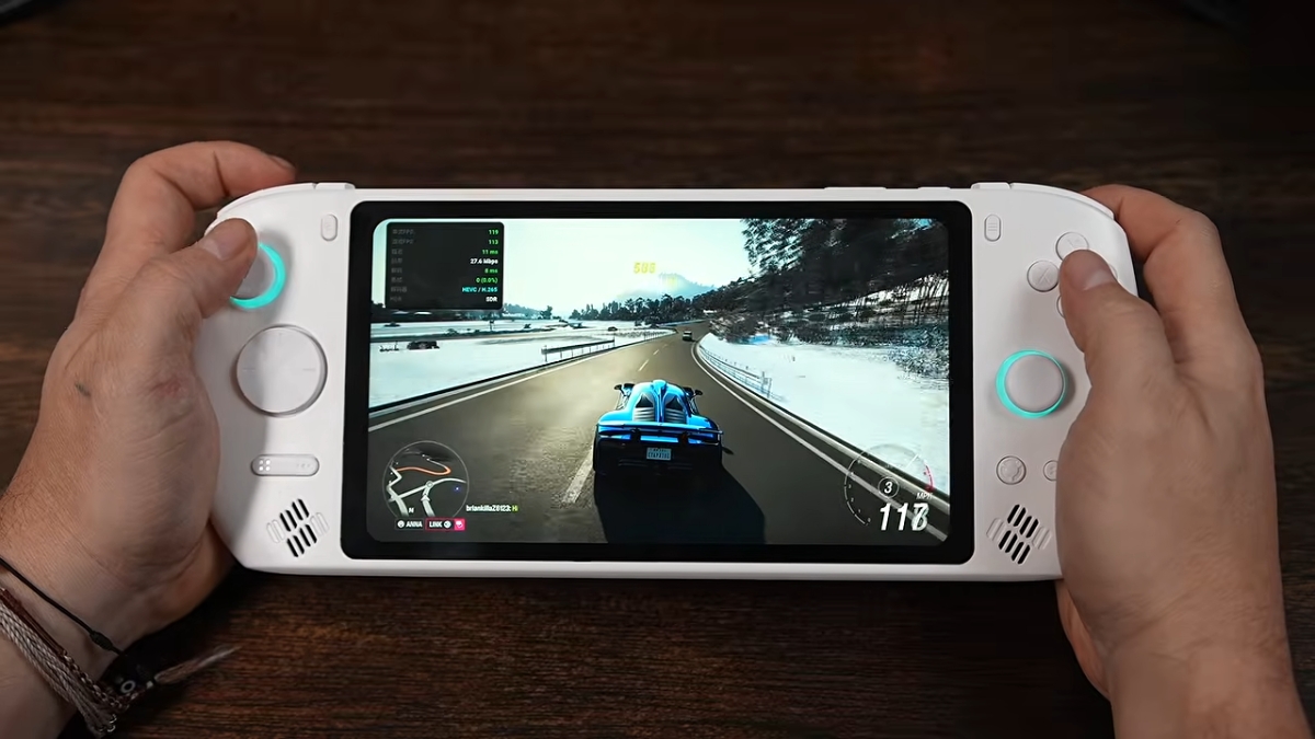Trên tay Lenovo C700 chiến mượt game Asphalt Unite.