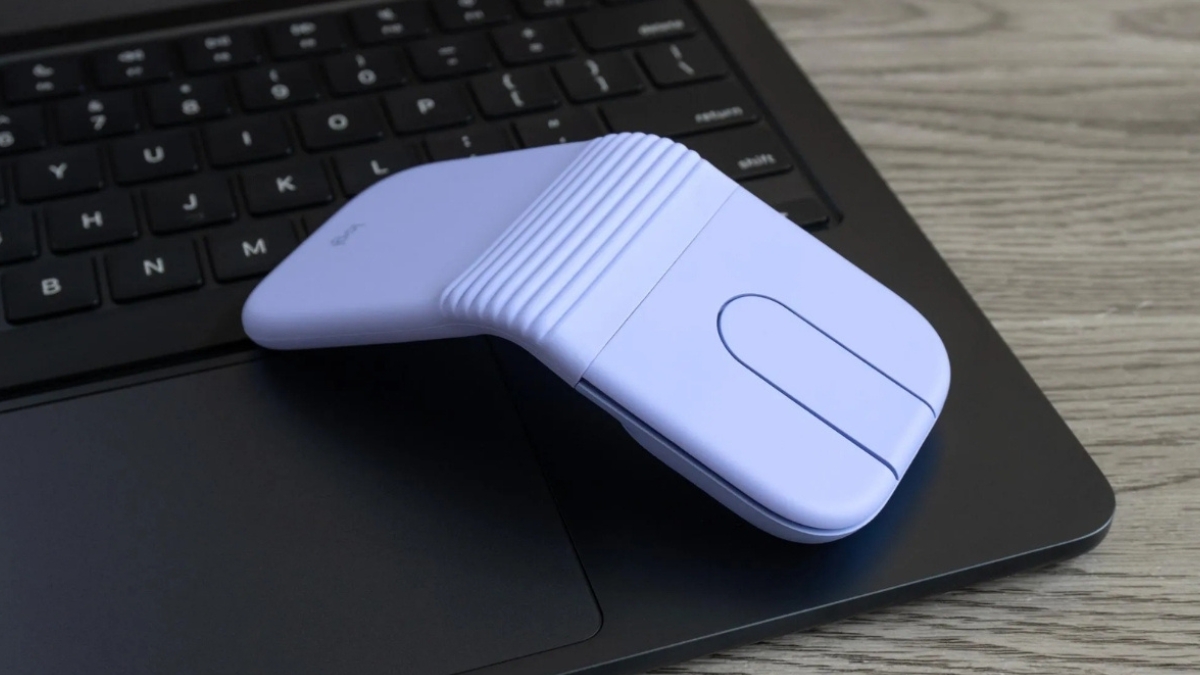 Trên tay Logitech Mobi Fold với thiết kế nhỏ gọn nhưng cảm giác cầm nắm cần thời gian làm quen
