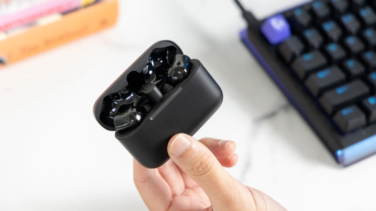 Trên tay Razer Hammerhead V3 HyperSpeed: Tai nghe không dây cho game thủ với độ trễ siêu thấp