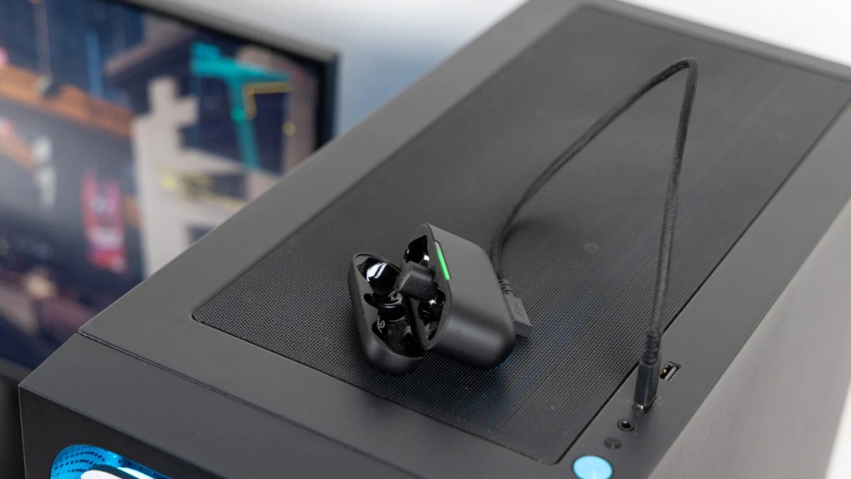 Trên tay Razer Hammerhead V3 HyperSpeed với hộp sạc hỗ trợ USB-C passthrough