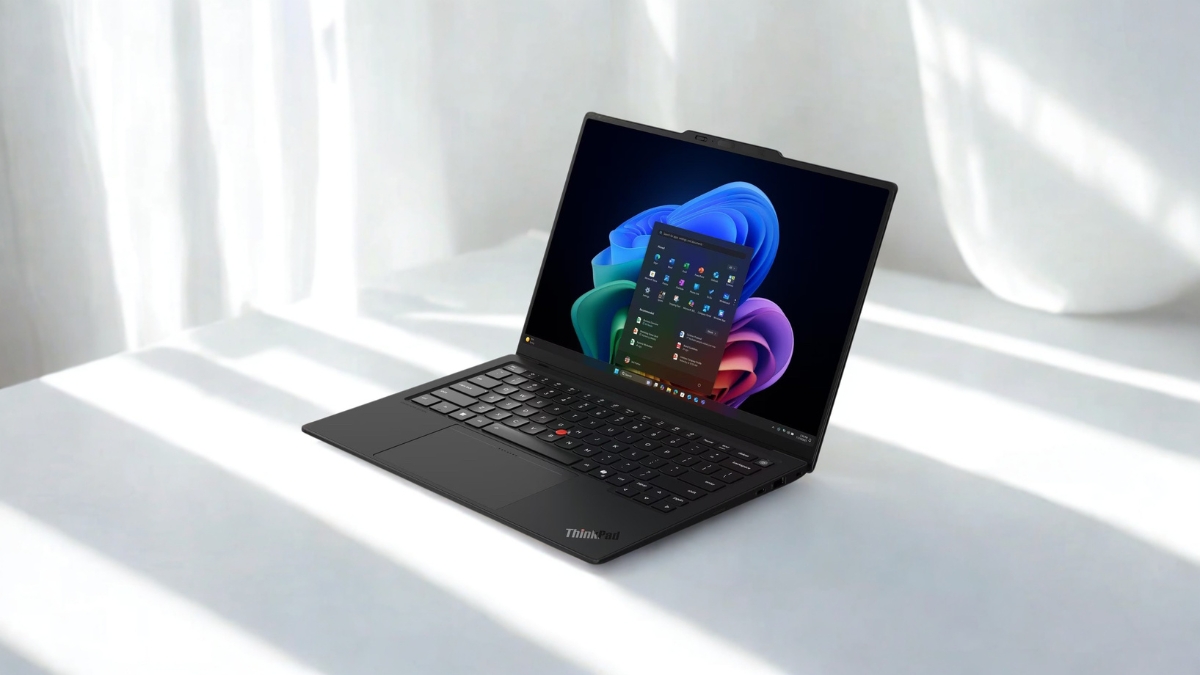 Đánh giá Lenovo ThinkPad X1 Carbon Gen 14 Aura Edition với mặt lưng sợi carbon màu đen