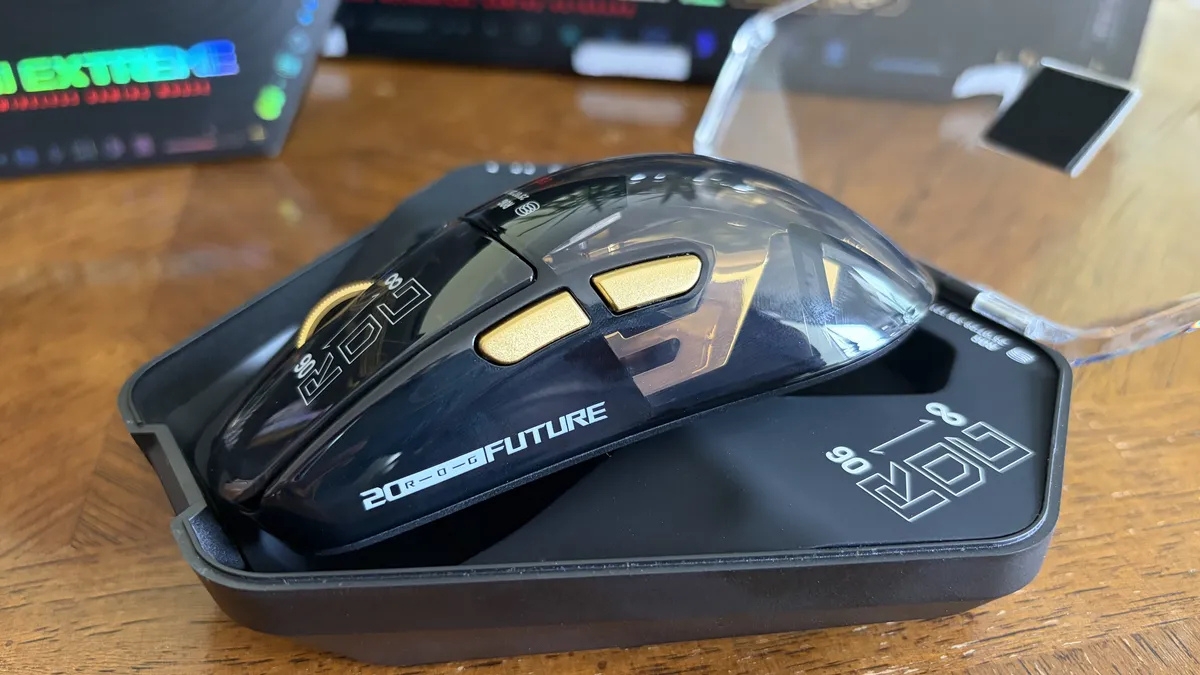 Trên tay ASUS ROG Harpe II Extreme Edition 20 với thiết kế không dây hỗ trợ polling rate 8K