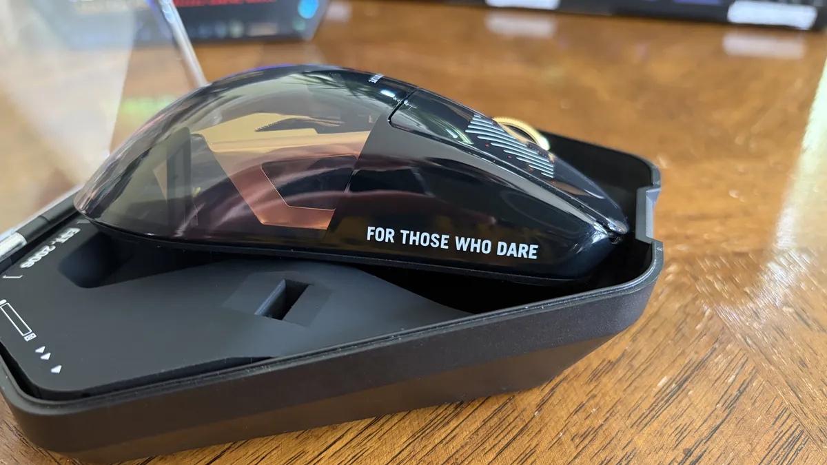 Trên tay ASUS ROG Harpe II Extreme Edition 20 với cảm biến ROG AimPoint Pro 65K
