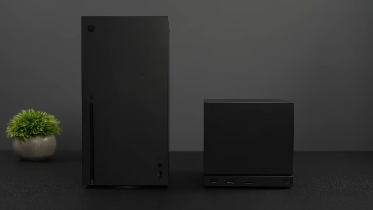 Trên tay Steam Machine với kích thước nhỏ gọn khi đặt cạnh Xbox Series X