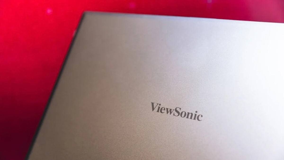 Trên tay ViewSonic VG1457 phục vụ công việc văn phòng.