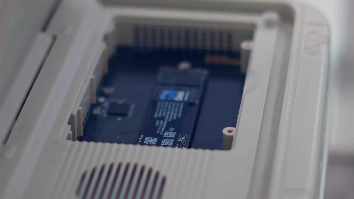 Trên tay Wokyis G7 với khe lắp SSD M.2 NVMe hỗ trợ dung lượng tới 8TB