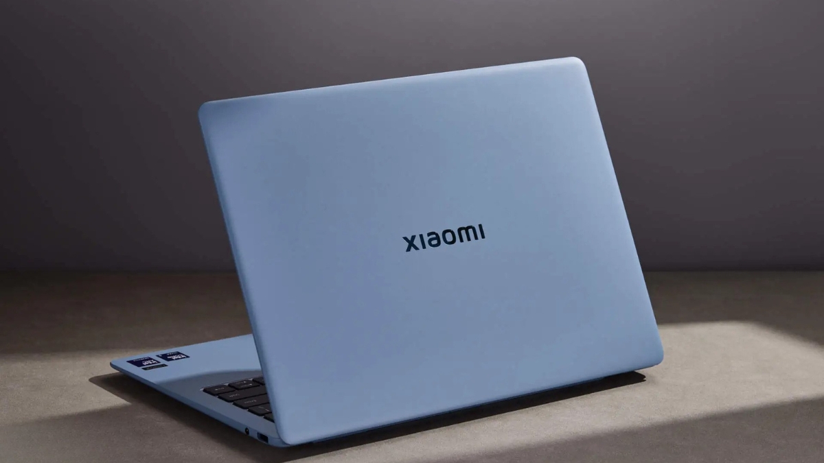 Trên tay Xiaomi Book Pro 14 Fog Blue: Chỉ 1.08kg, màn hình OLED 120Hz, Core Ultra Series 3, đối đầu MacBook Air