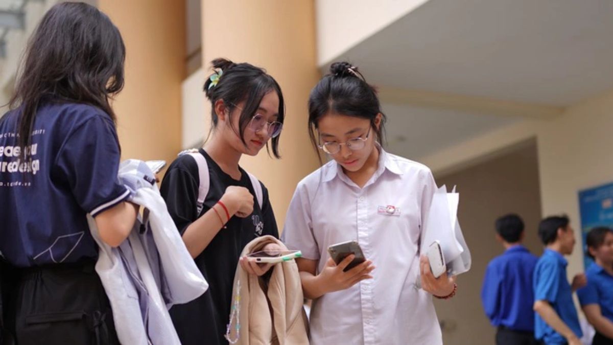 Đánh giá điểm chuẩn Đại học Sư phạm TPHCM 2024 với 2023