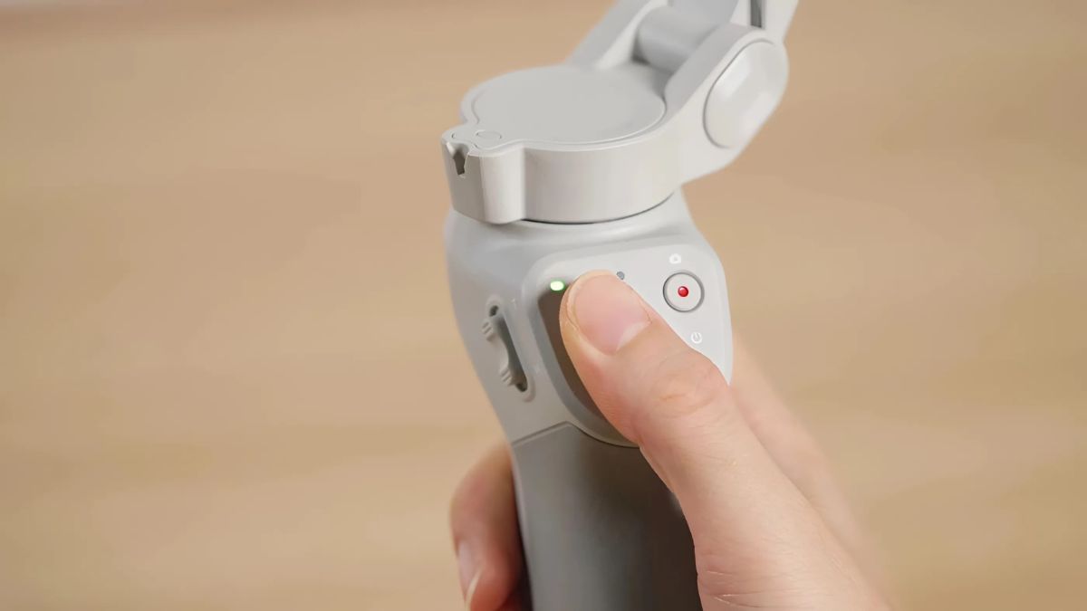 Hướng dẫn sử dụng Osmo Mobile 4 với nút Joystick