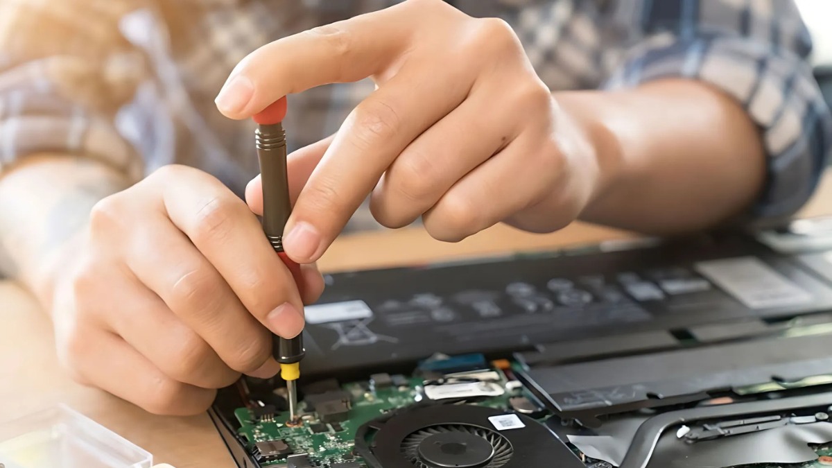 Laptop không lên nguồn và khi nào cần đi sửa