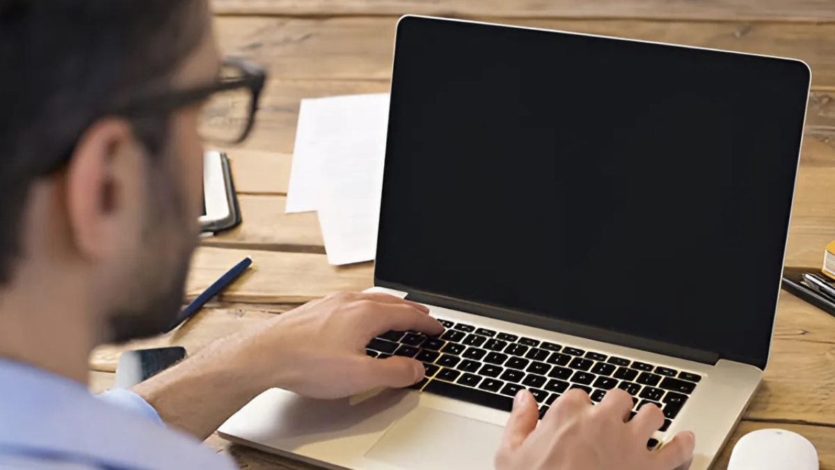 Cách khắc phục và phòng tránh laptop không lên nguồn 