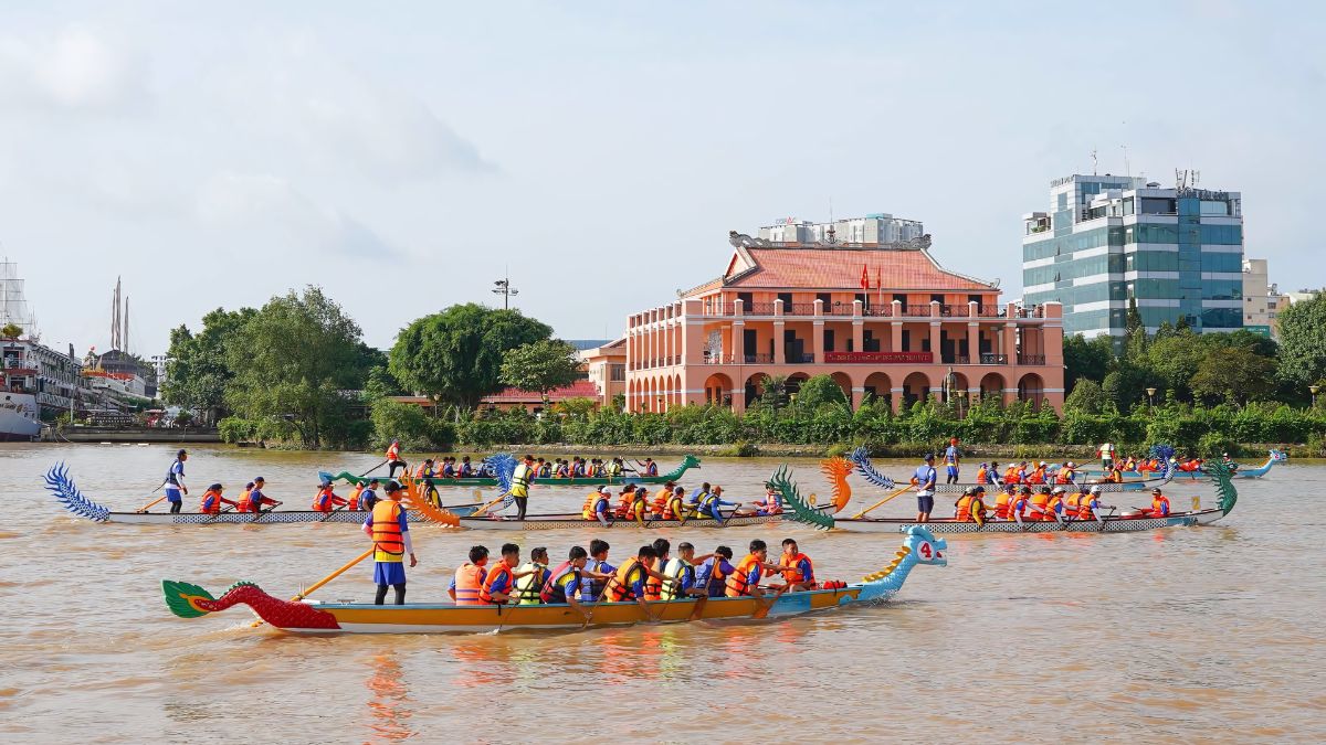 Lễ hội Sông nước là gì