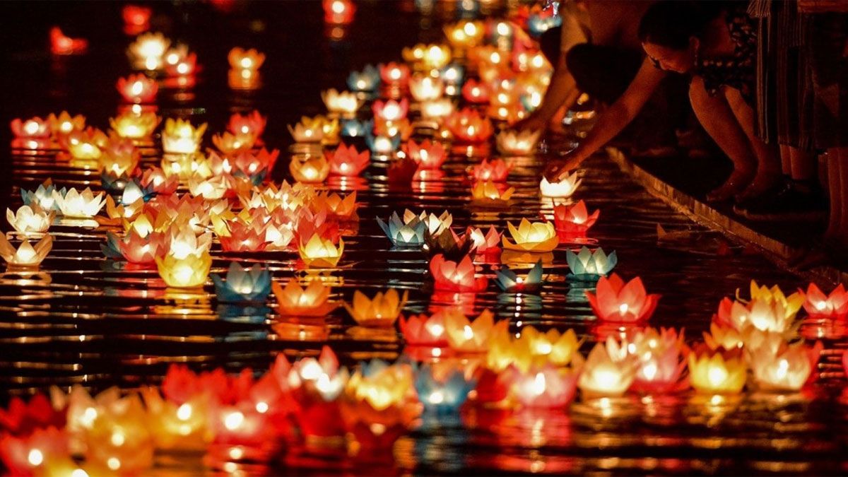 Lễ Vu Lan tiếng Anh là gì? Các từ vựng và lời chúc ý nghĩa