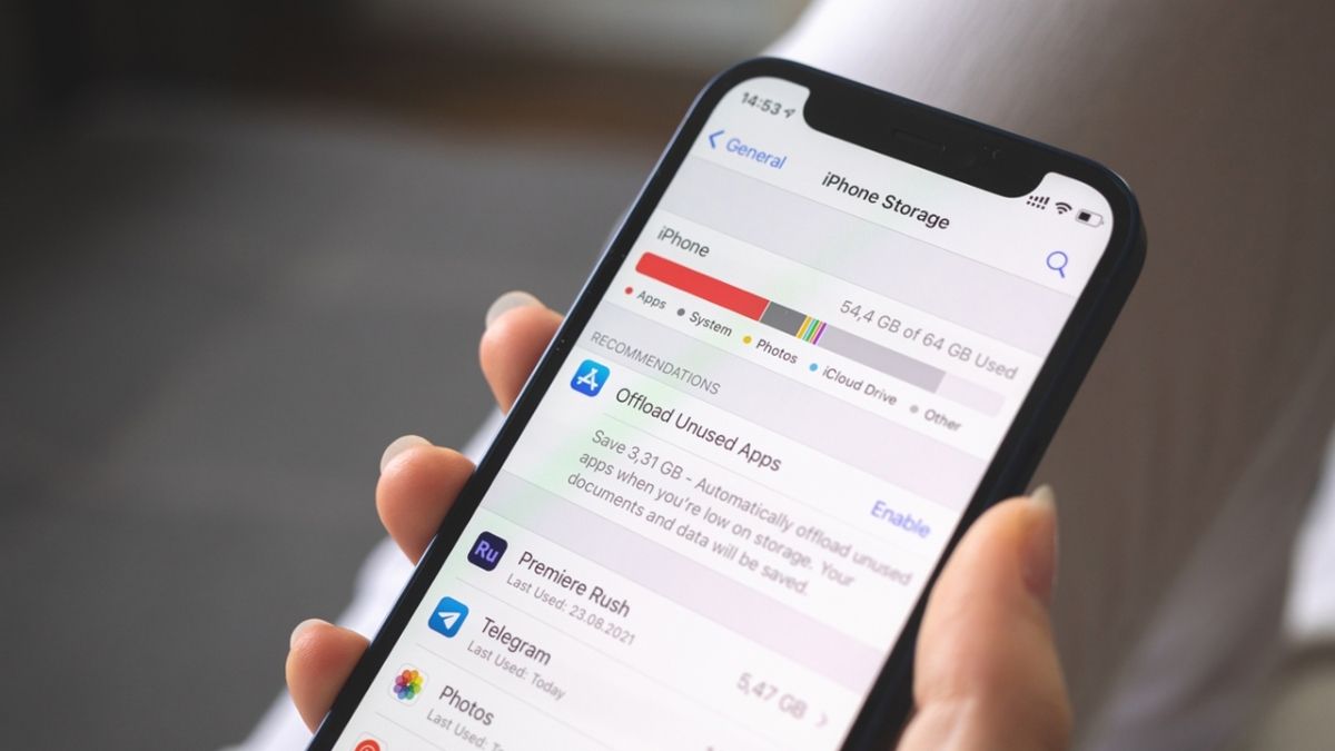 Bộ nhớ khả dụng trên điện thoại là gì