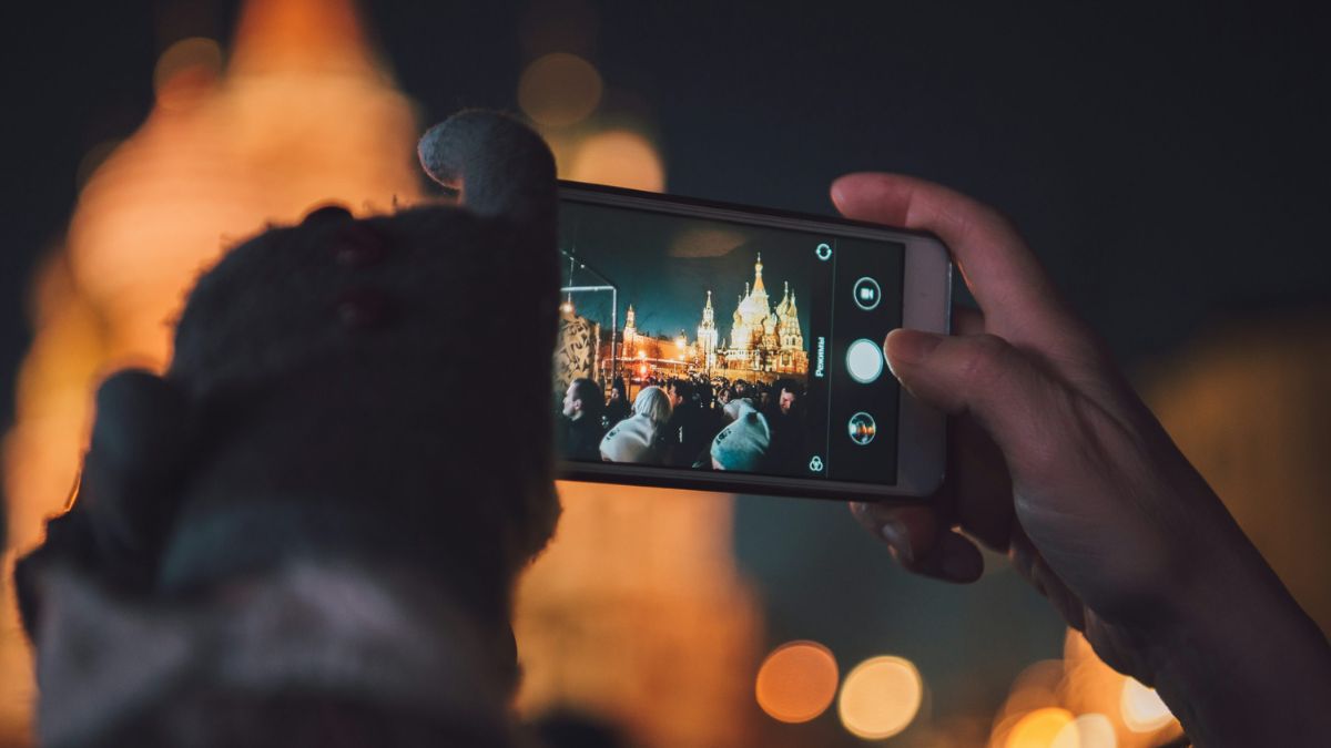 Cách chọn điện thoại chụp ảnh đẹp khả năng chụp ban đêm