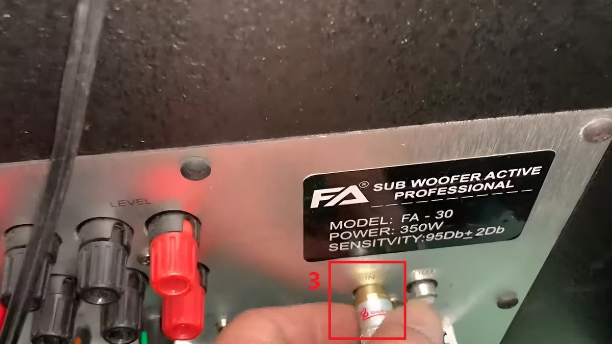 Cách đấu loa sub điện vào ampli qua cổng subwoofer Out bước 3