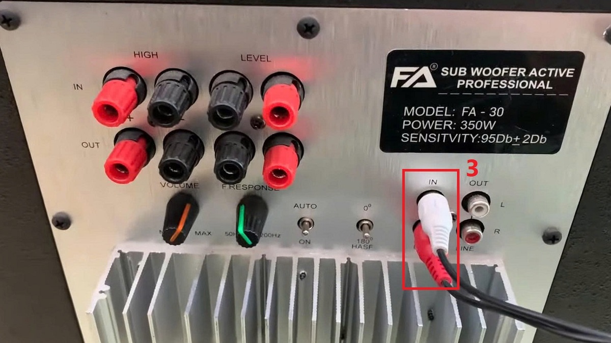 Cách đấu loa sub điện vào ampli qua cổng LINE OUT bước 3