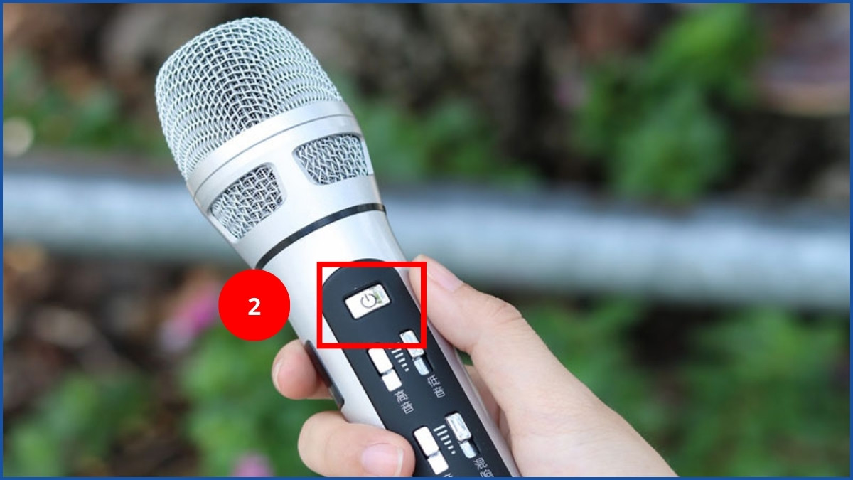 Cách kết nối micro không dây với máy tính  bằng đầu USB bước 2