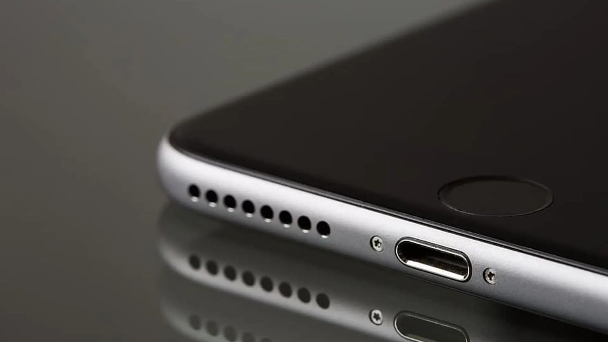 Cách vệ sinh loa điện thoại tại nhà hiệu quả an toàn