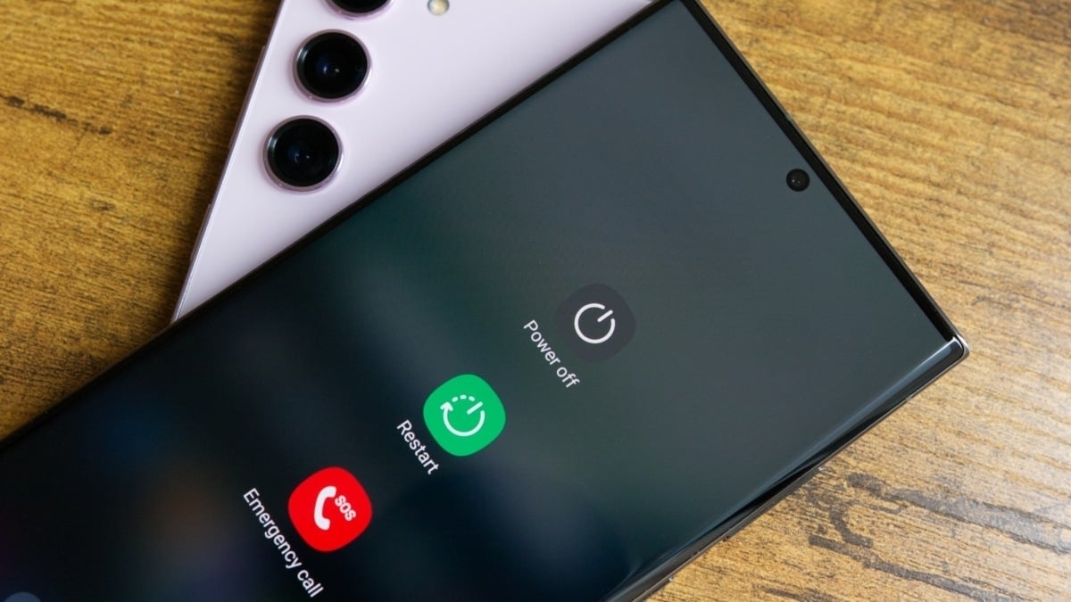 Cách khắc phục điện thoại tự tắt màn hình khi đang sử dụng khỏi động lại