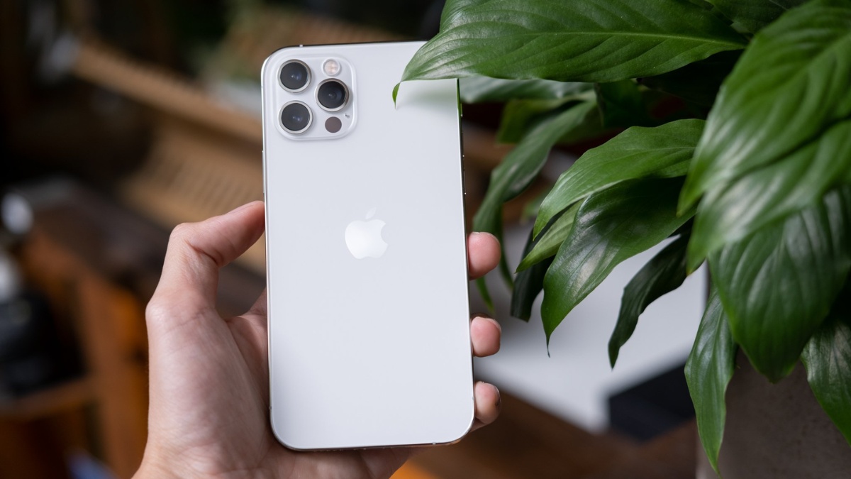 iPhone 12 Pro Max màu nào đẹp nhất màu bạc