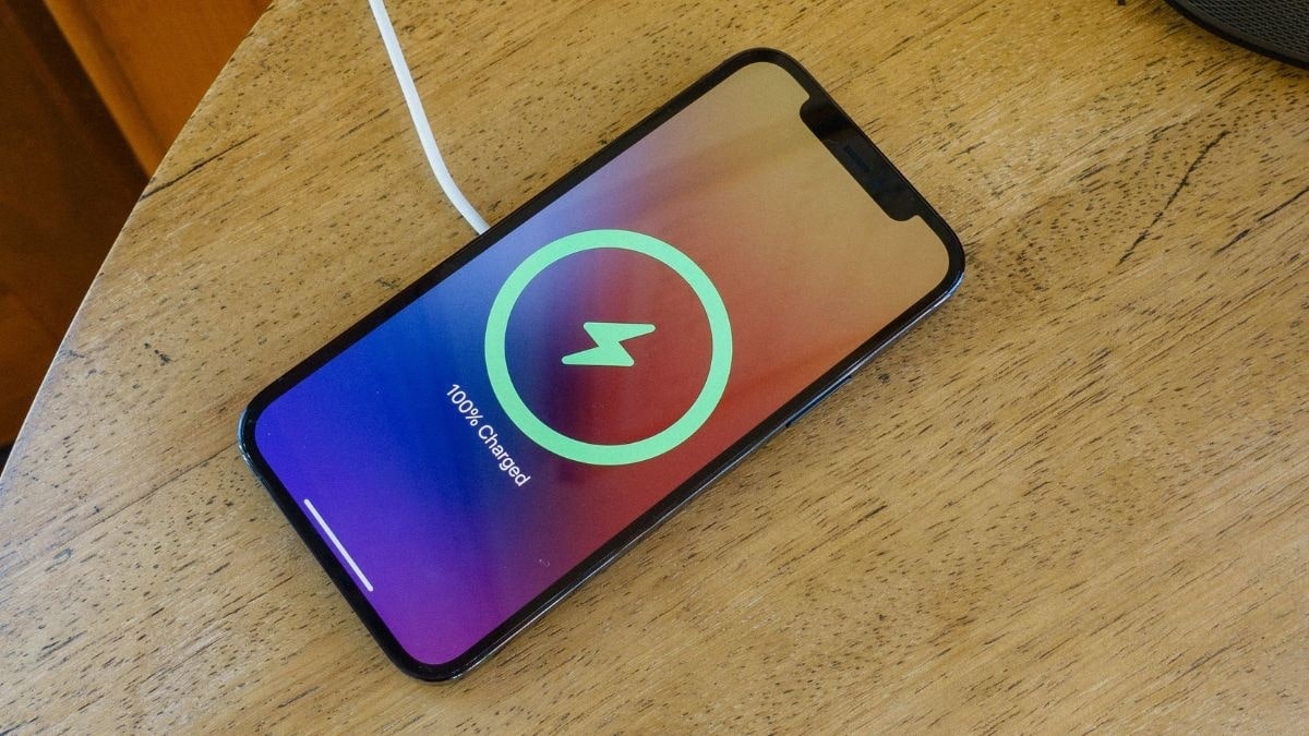 Sạc pin iPhone trong bao lâu là tốt nhất