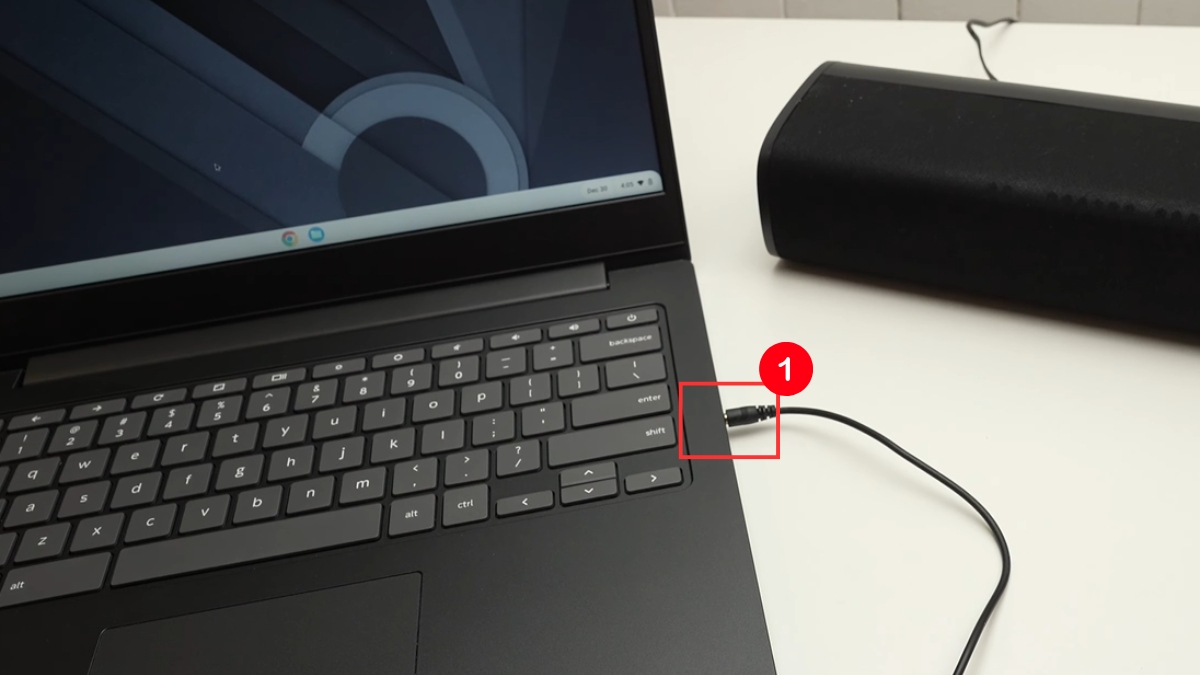 cách Kết nối loa soundbar với máy tính bằng cổng AUX bước 1