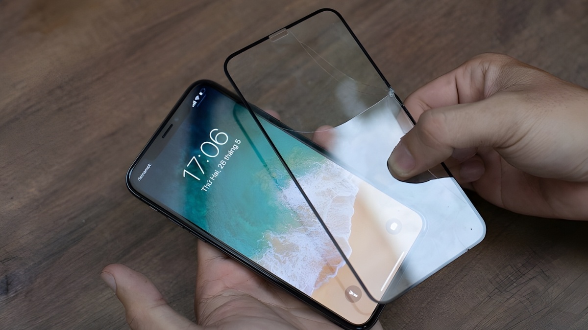 Cách khắc phục liệt màn hình iPhone tháo kính cường lực