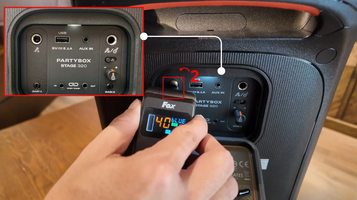 Cách kết nối micro với loa JBL để hát karaoke