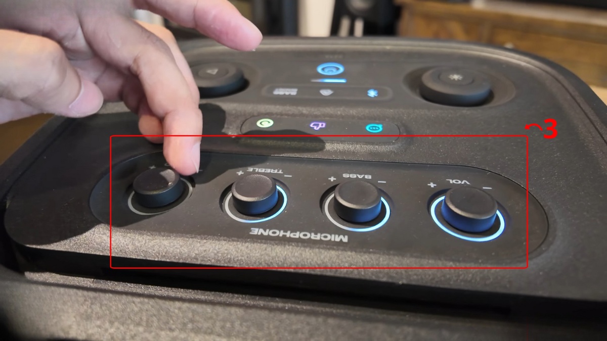 Cách kết nối micro với loa JBL để hát karaoke