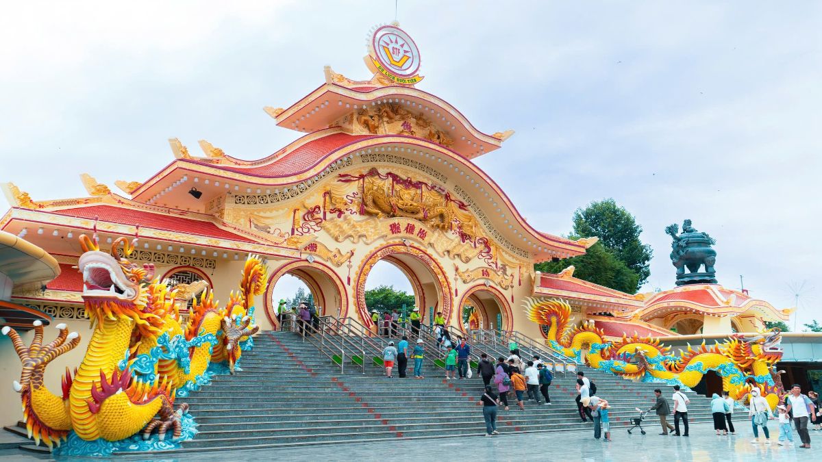 Chơi lễ 2 9 ở sài gòn Suối Tiên