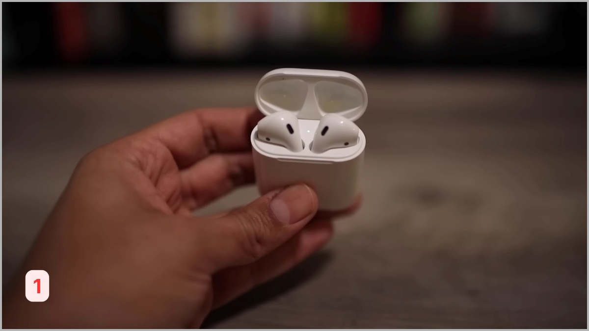 Cách khắc phục AirPods không hiện popup trên thiết bị - sạc đầy pin - bước 1