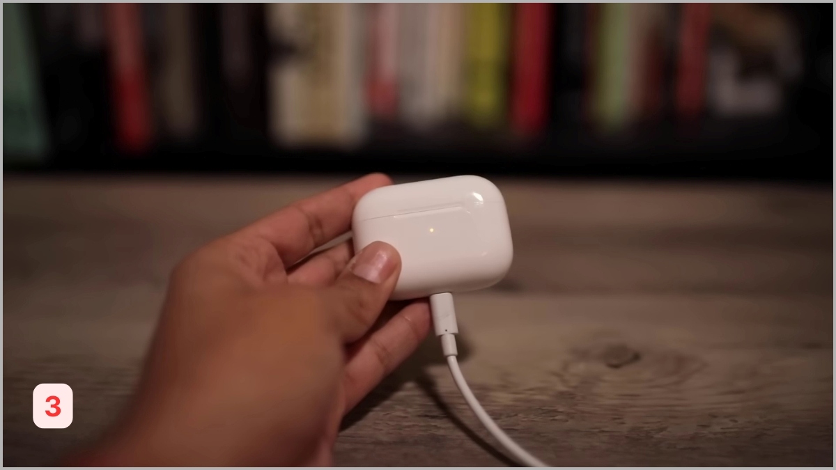 Cách khắc phục AirPods không hiện popup trên thiết bị - sạc đầy pin - bước 3