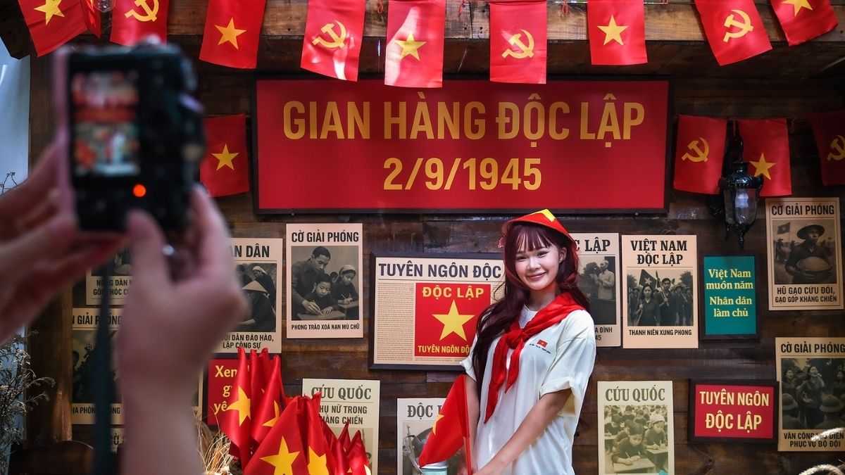 Trang trí quán cafe thu hút khách check-in dịp 2/9 - 6