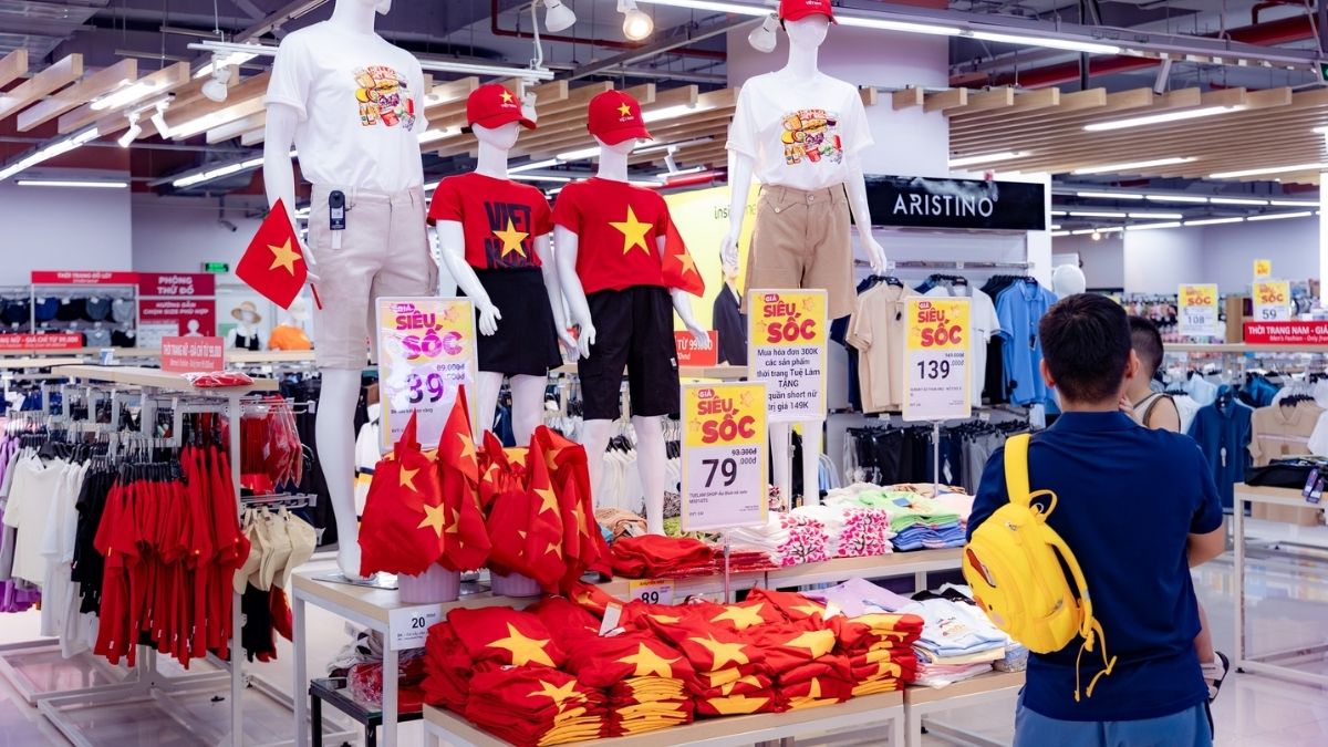 Trang trí 2/9 tại cửa hàng, showroom - 5